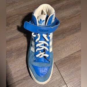 Adidas Men's Blue and Cream Sneakers